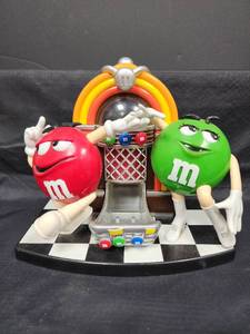 lot 35 image: M&Ms Jukebox Candy Dispenser Collectible Display