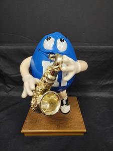 lot 36 image: M&Ms Blue Character Saxophone Player Display Figure