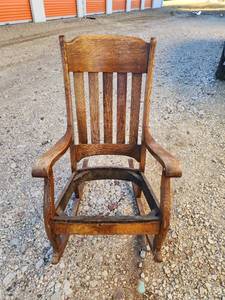 lot 820 image: Antique Oak Mission Style Rocking Chair Frame