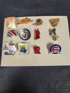 lot 81 image: Vintage Collectible Enamel Pin Collection - Arizona, Cubs, Rally & Festival Pins