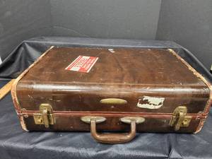 lot 91 image: Vintage Samsonite Hardshell Suitcase Brown Leather 21x14x8
