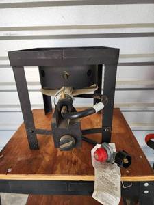 lot 681 image: Outdoor Gas Burner Model TF2005117-GS-01 Single Propane Cooker