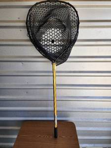 lot 704 image: Hook-Proof Rubber Fishing Net with Gold Handle