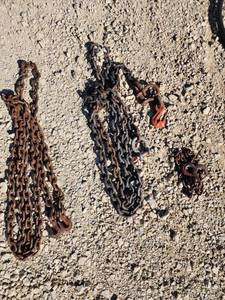 lot 727 image: 4ft, 14ft and 15ft. Heavy Duty Industrial Steel Chain with Hooks