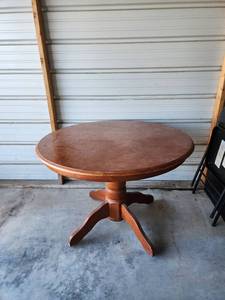 lot 822 image: 41 Round Wooden Pedestal Dining Table