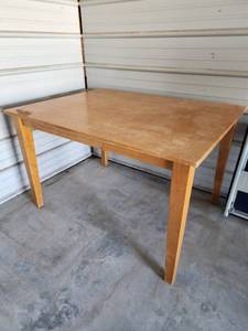 lot 832 image: Solid Wood Rectangular Dining Table 48x36x30