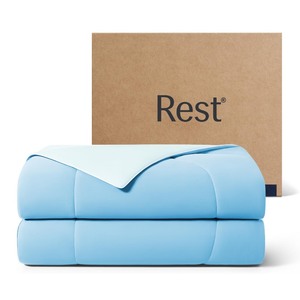 lot 7627247 image: REST� Evercool� Cooling Comforter, KingCali King, Blanket for Hot Sleepers, All Season Bedding to Keep Cool for Night Sweats, Breathable Lightweight Duvet, 106x90 Inches, Aqua Blue - Retail $253.05