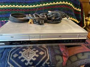 lot 7535 image: Sony VHS  DVD Player