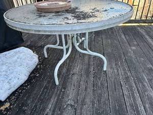 lot 7548 image: Patio table glass top