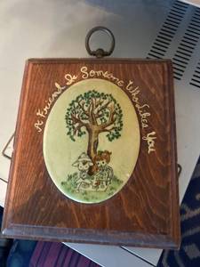lot 7568 image: Vintage wall plaque