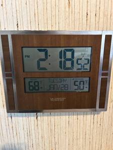 lot 7571 image: Wall clock with datetimetemp