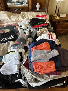 lot 7592 image: Large lot of misc mens clothing
