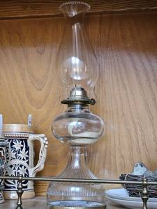 lot 7600 image: Vintage Clear Glass Oil Lamp with Decorative Base