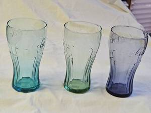 lot 7612 image: Vintage Coca-Cola Contour Glass Set - Mixed Colors