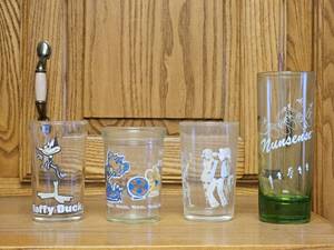 lot 7619 image: Vintage Collectible Glassware & Jelly Jar