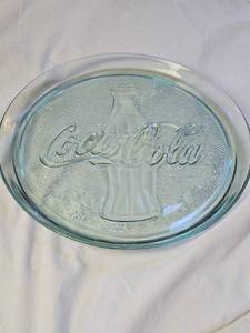 lot 7624 image: Vintage Coca-Cola Glass Serving Plate