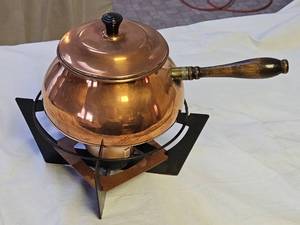 lot 7638 image: Vintage Copper Chafing Dish with Wooden Handle