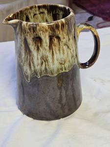 lot 7640 image: Vintage Two-Tone Ceramic Pitcher
