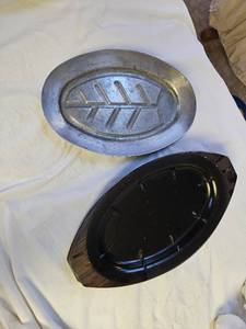 lot 7643 image: Vintage Aluminum Meat Carving Tray Set