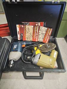 lot 7663 image: Black & Decker Sanders Tools