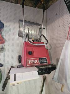 lot 7688 image: Toro Snow Blower
