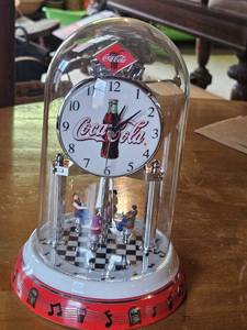 lot 7700 image: Vintage Coca-Cola Diner Scene Anniversary Clock