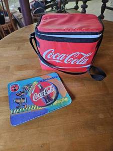 lot 7702 image: Coca-cola Memorabilia Thermal Lunch Bag, Mousepad