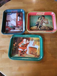 lot 7714 image: Vintage Coca-Cola Advertising Serving Trays Set of 3
