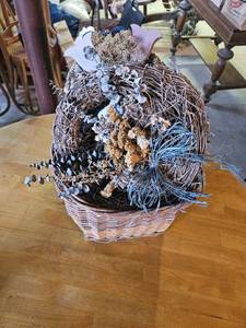 lot 7746 image: Basket & Two Floral Arrangement Wreaths