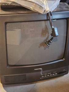 lot 7747 image: Vintage Toshiba CRT TV