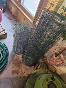 lot 7776 image: Wire Fencing Chicken Wire