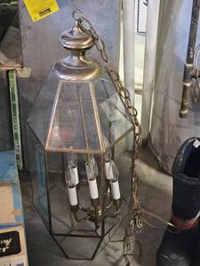 lot 7779 image: Vintage Hexagonal Glass Pendant Light