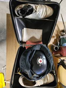lot 7780 image: Vintage Bowling Ball, Shoes & Case
