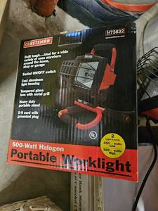 lot 7781 image: Craftsman 500-Watt Halogen Portable Worklight