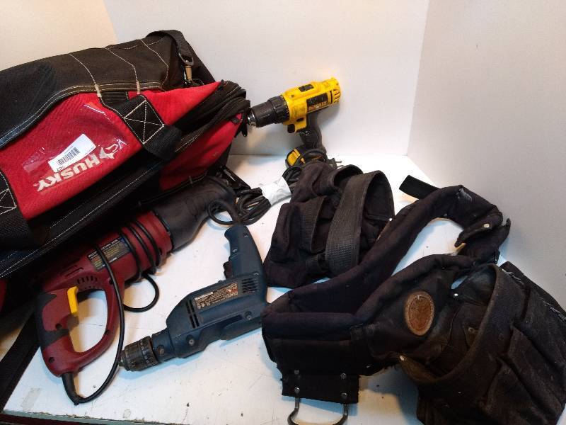 lot 562 image: Power Tool Set with Husky bag