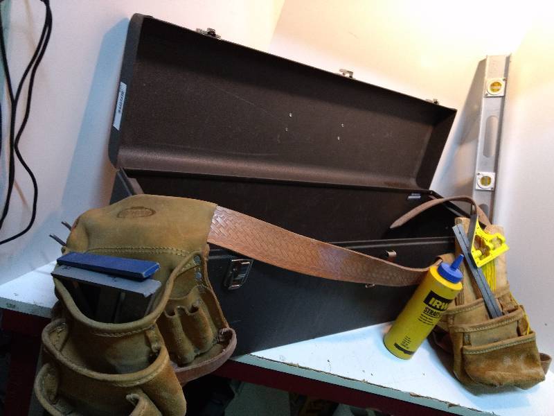 lot 592 image: Large Metal Toolbox and Tool Belt