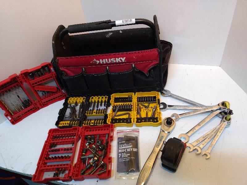 lot 593 image: Husky Toolbag with Milwaukee and DeWalt Drill Bits, Kobalt wrenches