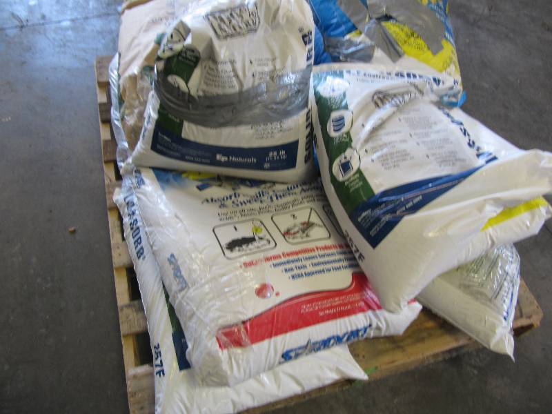 lot 332 image: 10 Bags of Floor Dry- Environmental Safe
