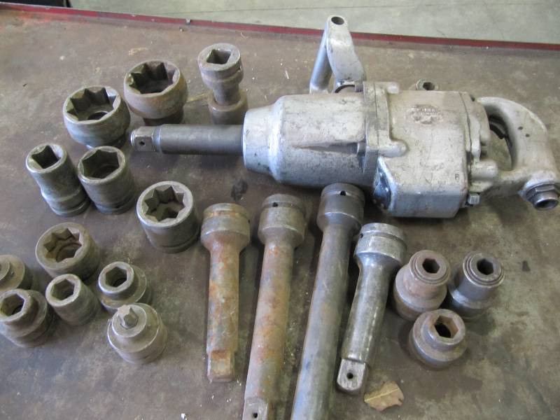 lot 322 image: SEVERAL 1 IN IMPACT SOCKETS AND EXTENSIONS WITH   CP 1 IN IMPACT-TOOLS