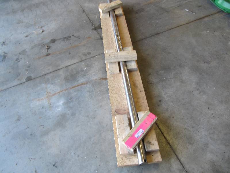 lot 366 image: Solid Steel Shaft 6 Ft 6 Inch by 214 - Farm Equip
