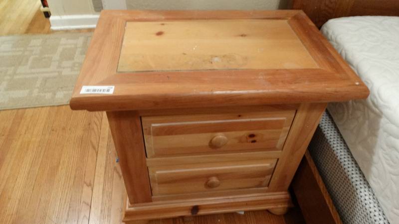 lot 758 image: Broyhill nightstand
