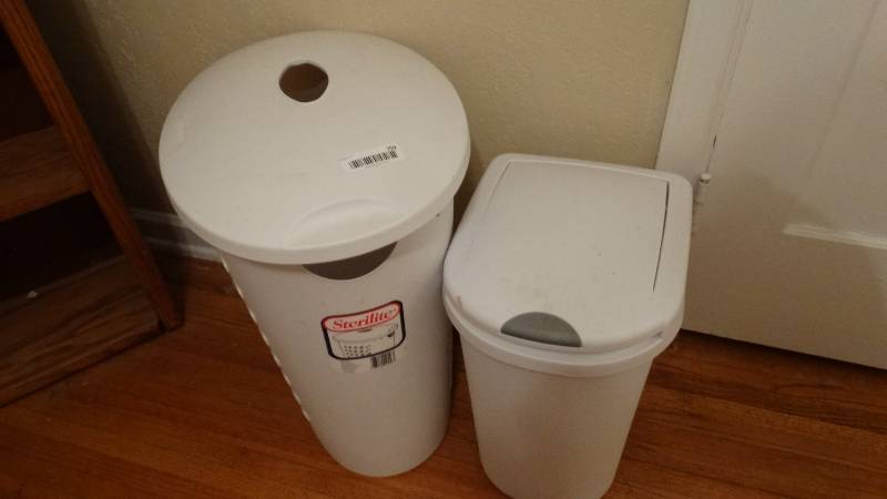 lot 759 image: Laundry hamper & trash can