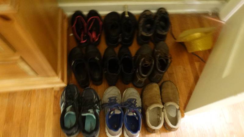 lot 777 image: 9 pairs of Womens shoes- Size 7.5