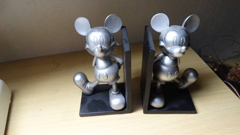 lot 791 image: Mickey Mouse bookends