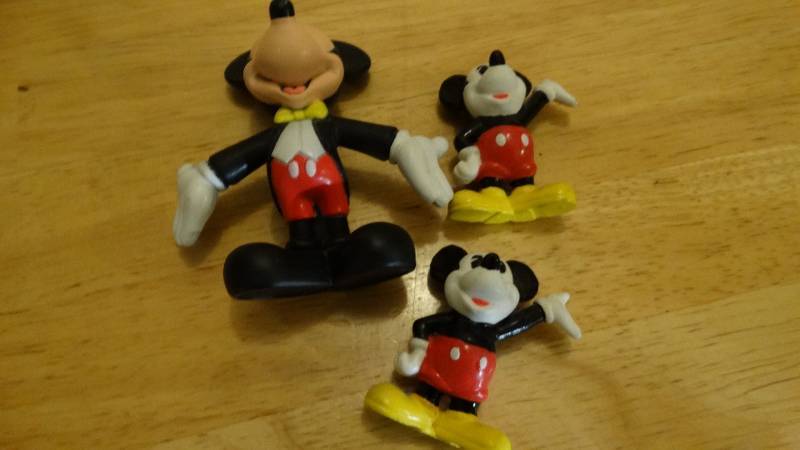 lot 804 image: 3 small rubber Mickey Mouse figurines