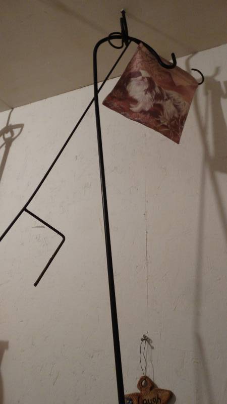 lot 816 image: Sheppard hook wind chime misc.