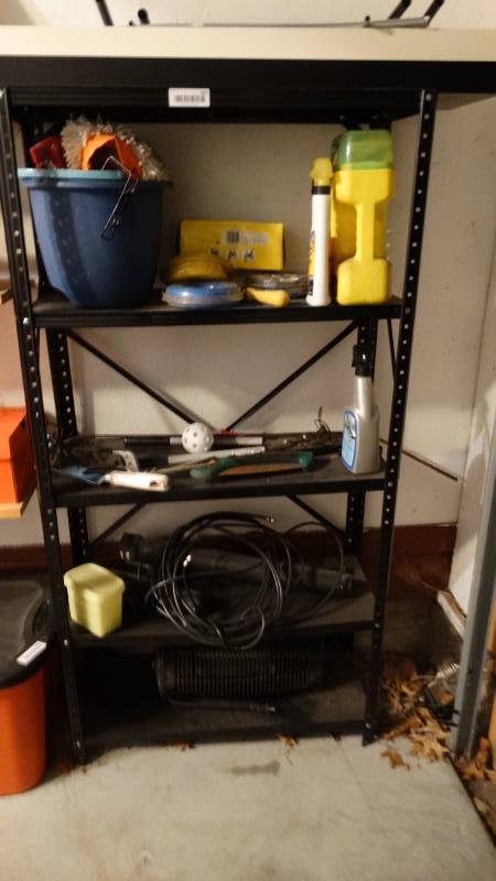 lot 825 image: Metal shelf w contents