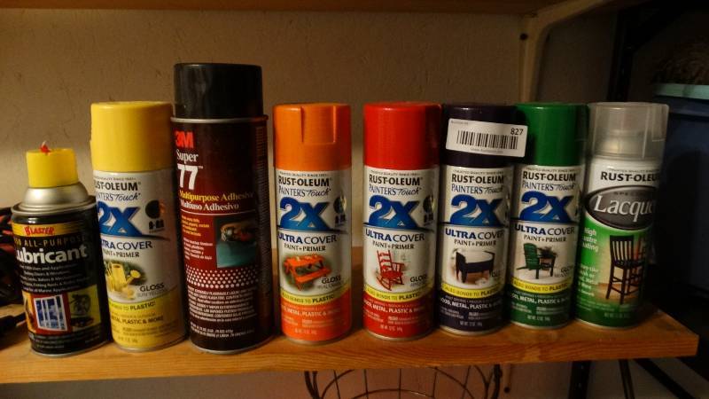 lot 827 image: Lot of various spray paint