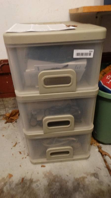 lot 836 image: Storage drawers w contents