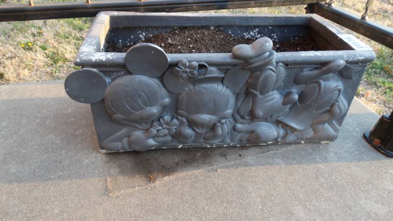 lot 882 image: Mickey Mouse planter